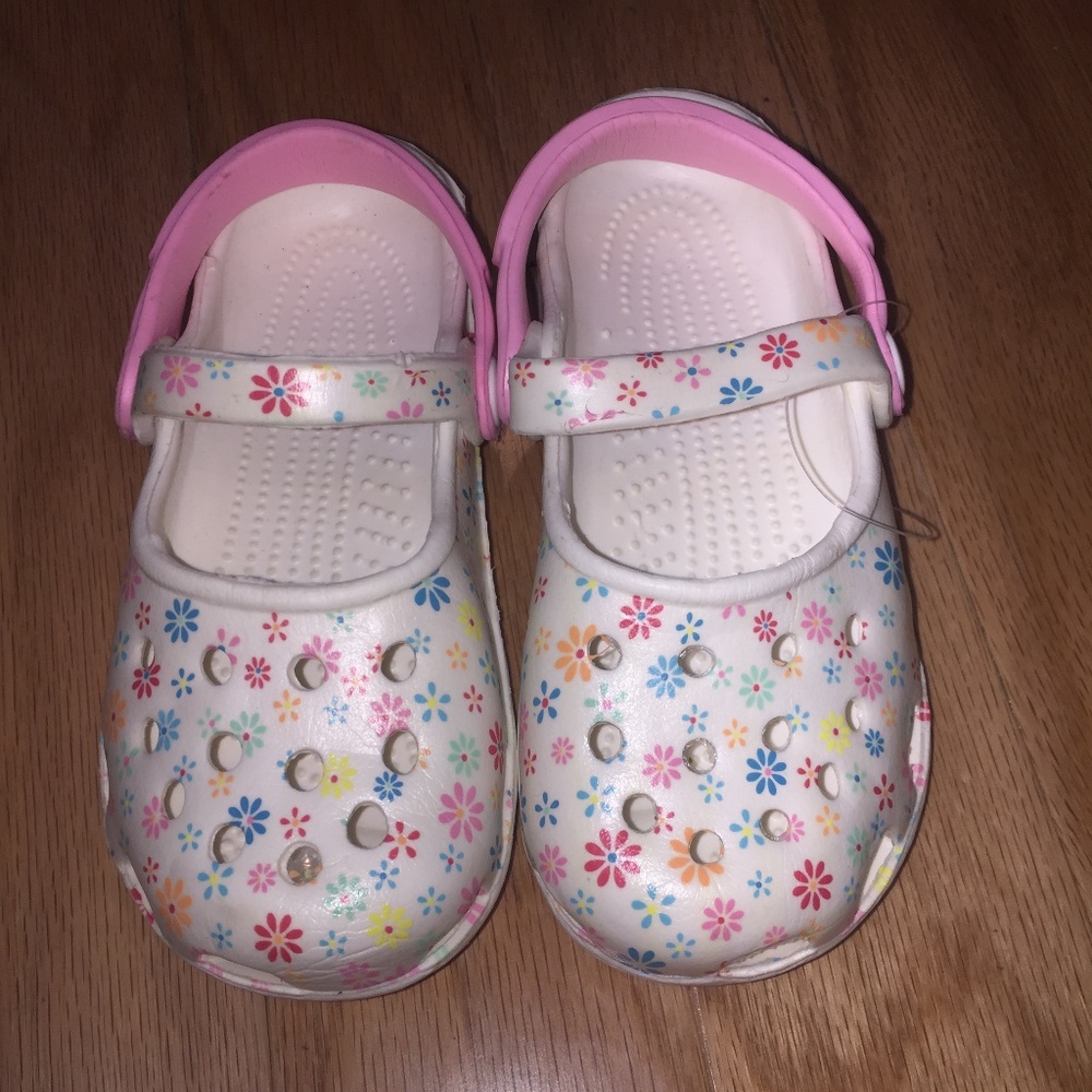 Kids Floral Pattern Sandals